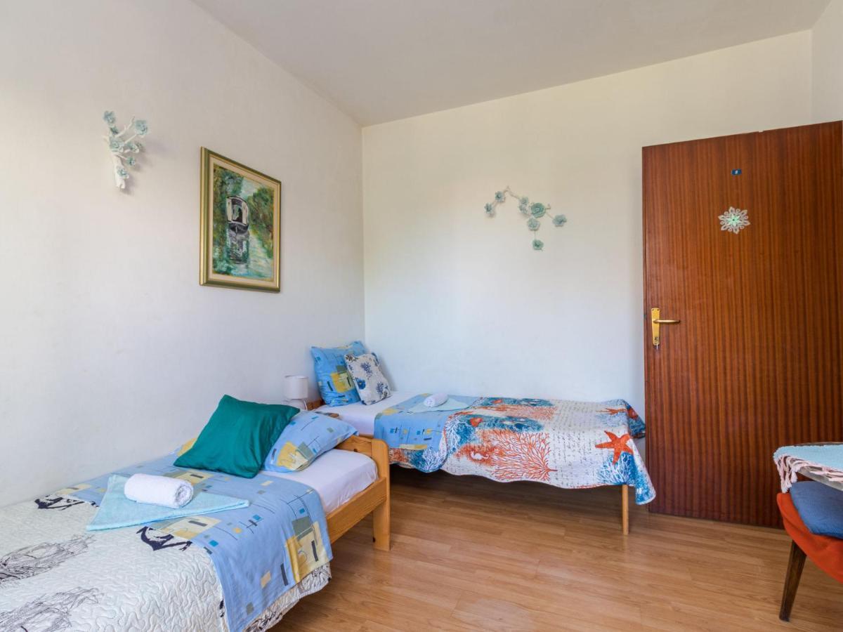 Apartment Bellevue - Pul332 By Interhome Pjescana Uvala Eksteriør billede